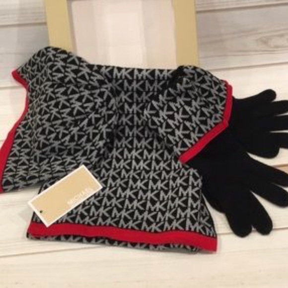 mk gloves and scarf